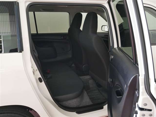 Toyota Succeed Van 6