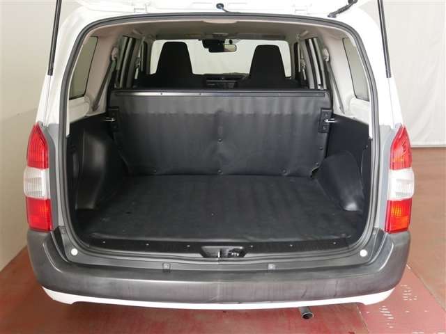 Toyota Succeed Van 7
