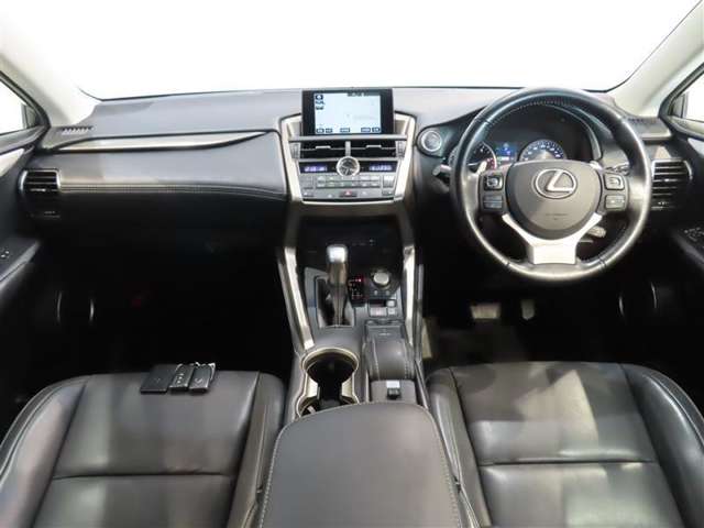 Lexus NX 6