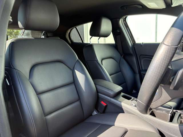 Mercedes-Benz GLA-Class 11