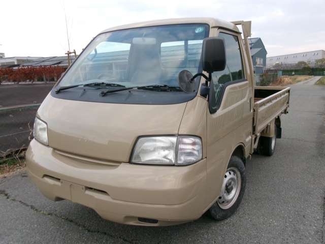 Mazda Bongo Truck 3