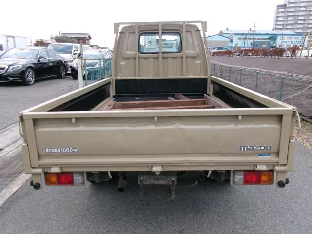 Mazda Bongo Truck 5