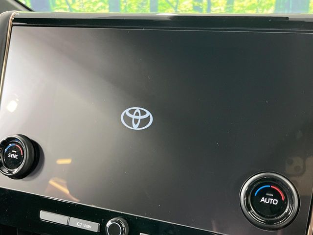 Toyota Alphard 4