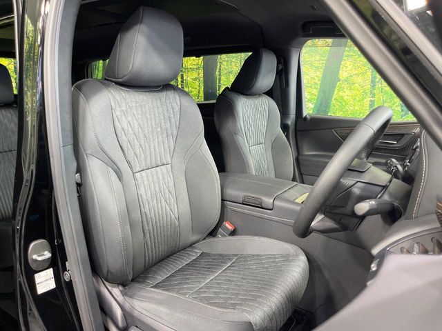 Toyota Alphard 8