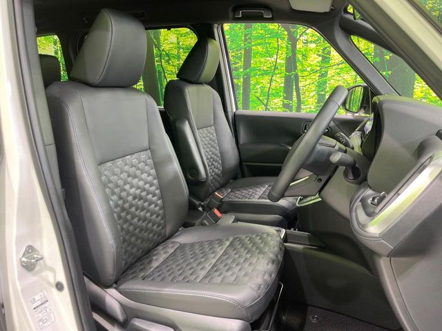 Toyota Voxy 8