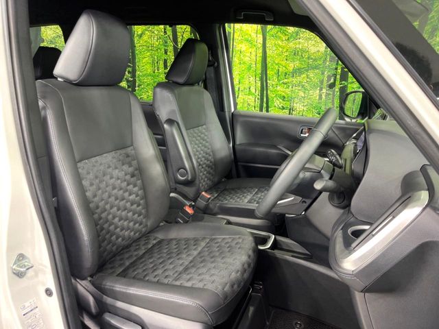 Toyota Voxy 9