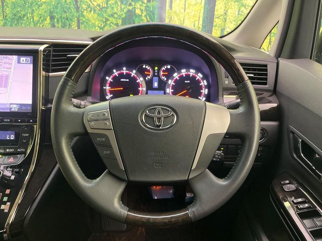 Toyota Alphard 11