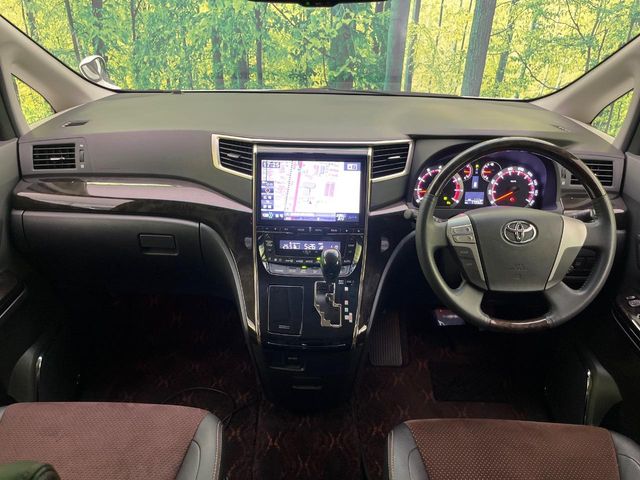 Toyota Alphard 2
