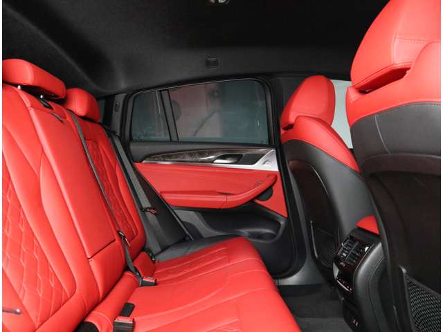 BMW X4 8