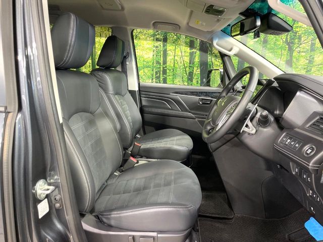 Mitsubishi Delica D:5 8