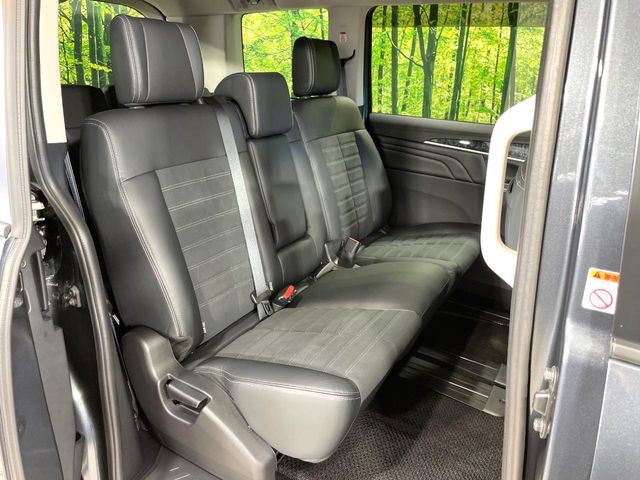 Mitsubishi Delica D:5 9