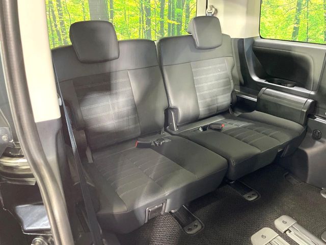 Mitsubishi Delica D:5 10