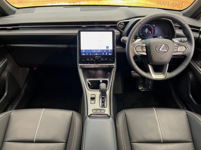 Lexus LBX 2