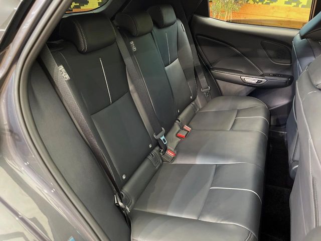 Lexus LBX 10
