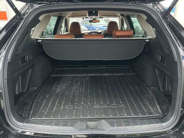 Subaru Legacy Outback 11