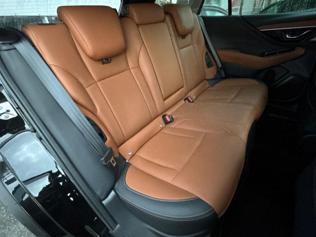 Subaru Legacy Outback 10