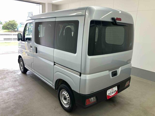 Daihatsu Hijet Cargo 9