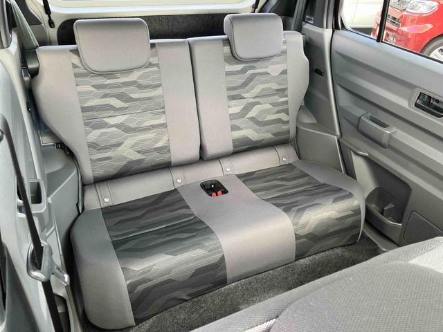 Daihatsu Taft 9