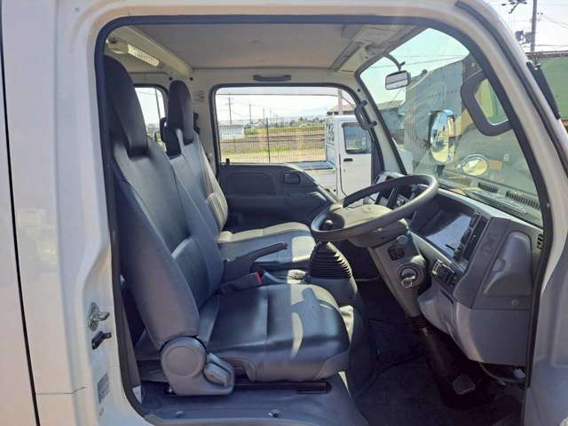 Isuzu Elf 10