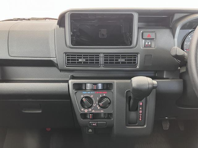 Daihatsu Hijet Deck Van 11
