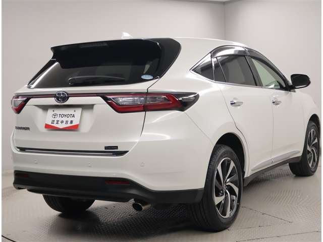 Toyota Harrier 3