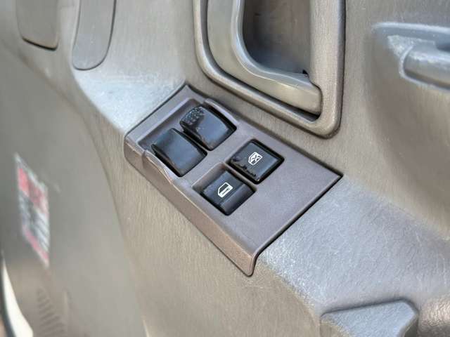 Mitsubishi Fuso Canter 9