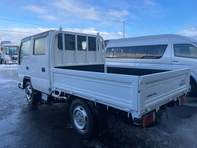 Isuzu Elf 7