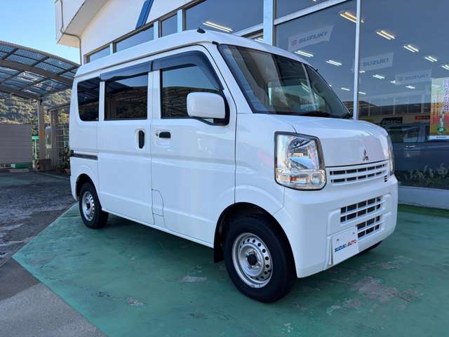 Mitsubishi Minicab Van 3