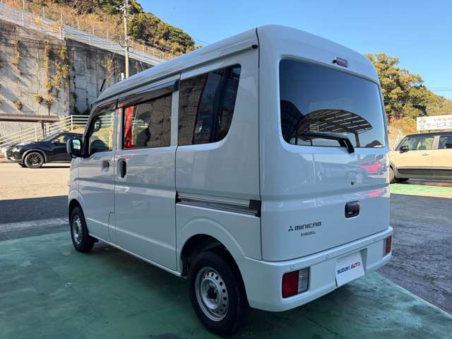 Mitsubishi Minicab Van 5