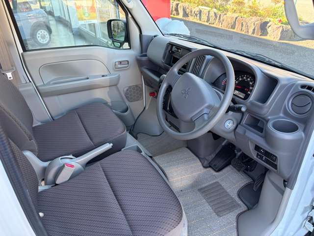 Mitsubishi Minicab Van 8