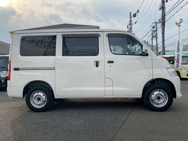 Toyota Town Ace Van 3