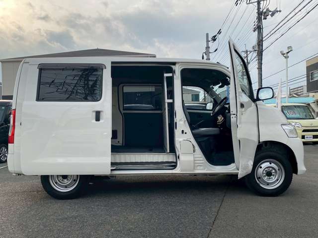 Toyota Town Ace Van 4