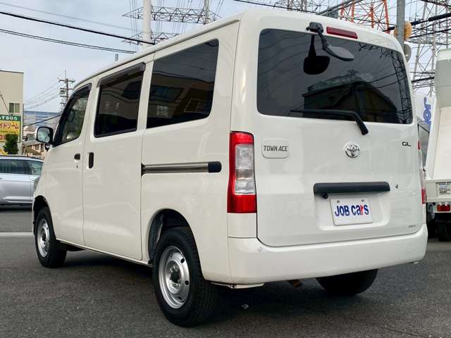 Toyota Town Ace Van 7