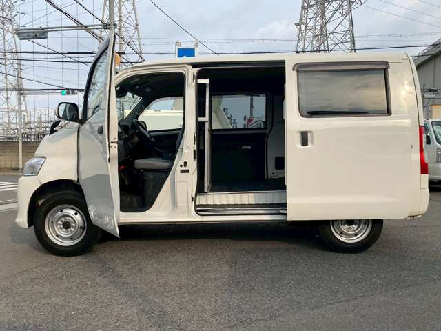 Toyota Town Ace Van 9