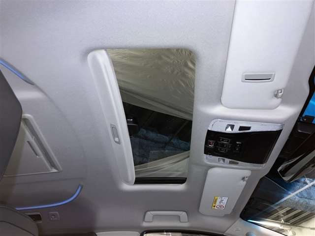Toyota Alphard 2