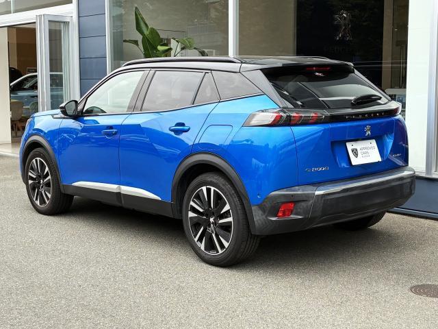 Peugeot SUV e-2008 3