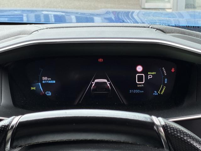 Peugeot SUV e-2008 7