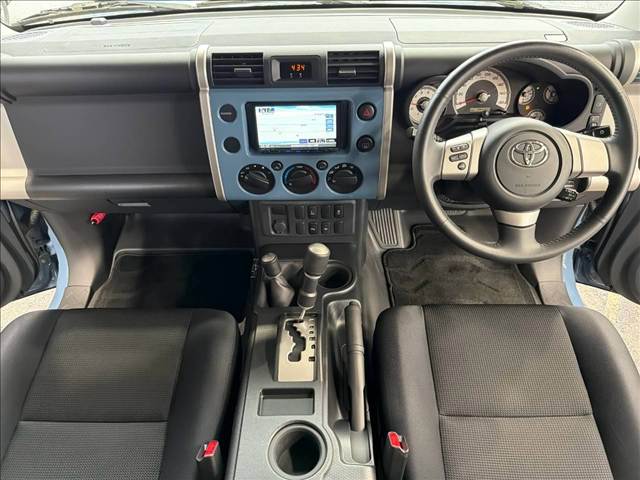 Toyota FJ Cruiser 2