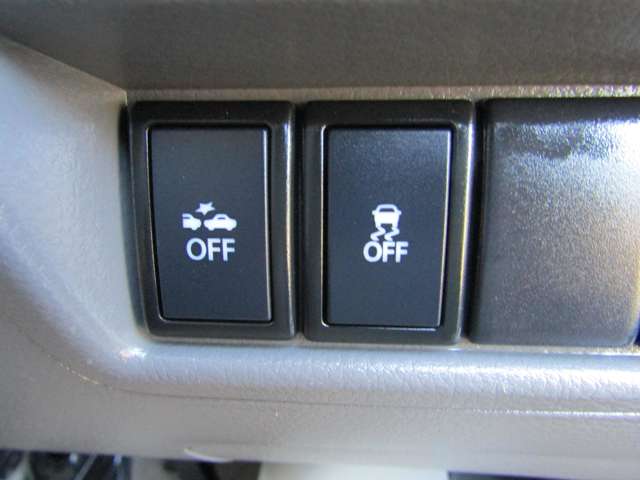 Nissan NV100 Clipper 11