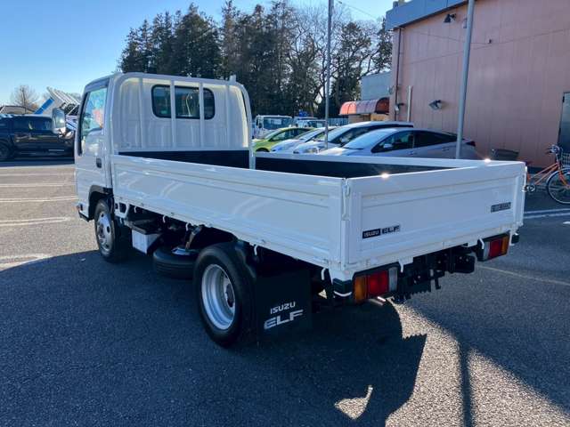 Isuzu Elf 7