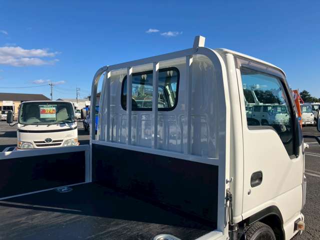 Isuzu Elf 9