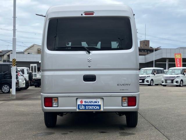 Suzuki Every 8