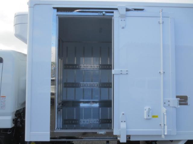 Mitsubishi Fuso Canter 11