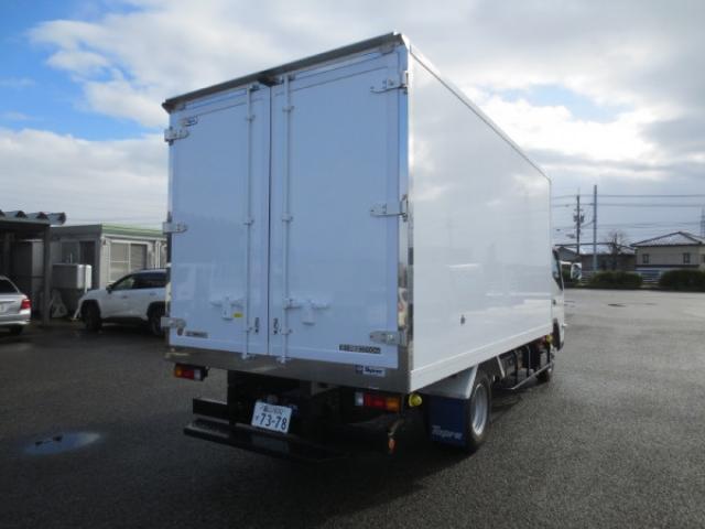 Mitsubishi Fuso Canter 4