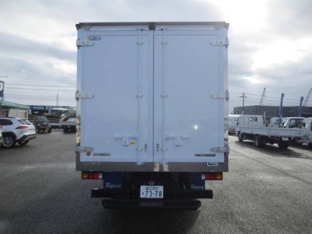 Mitsubishi Fuso Canter 7