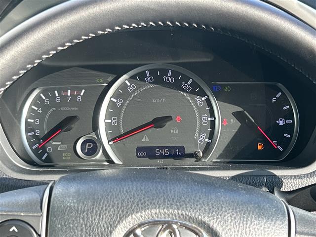 Toyota Voxy 5