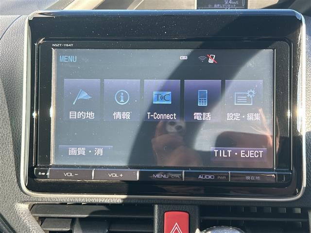 Toyota Voxy 6
