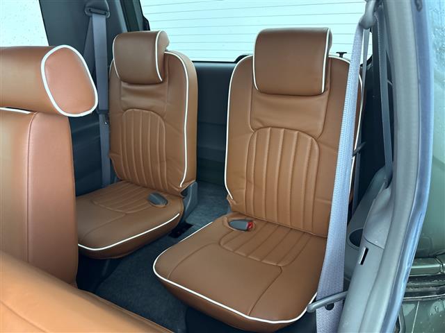 Toyota Sienta 11