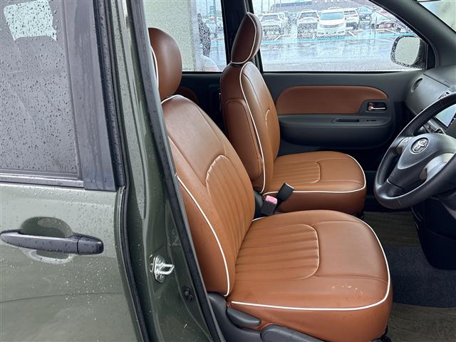 Toyota Sienta 6