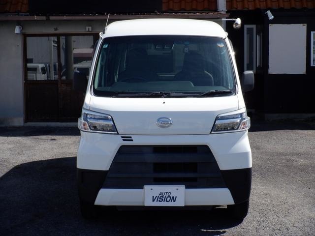 Daihatsu Hijet Cargo 3
